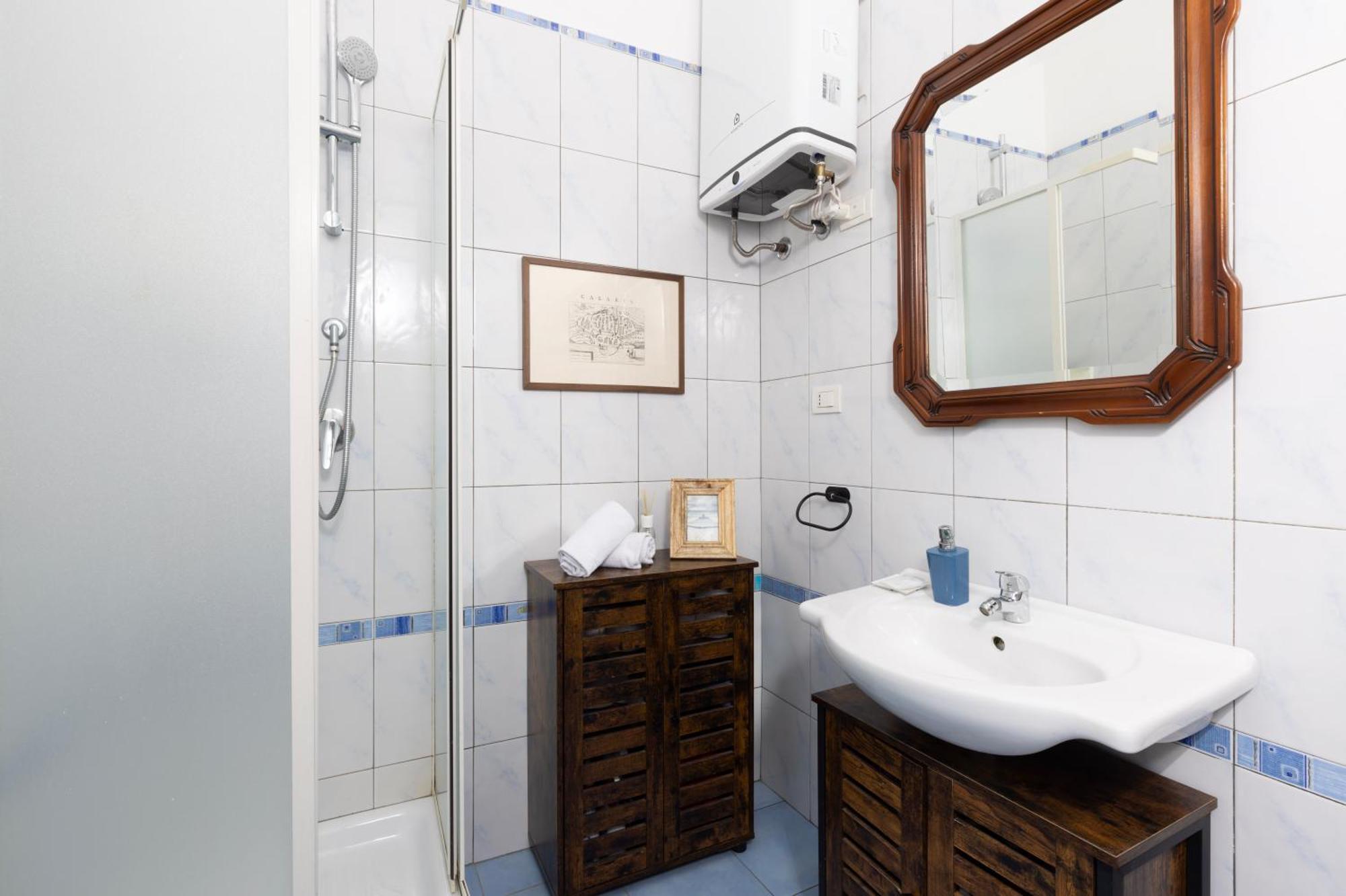 Kalie Rooms Guest House Кальяри Экстерьер фото