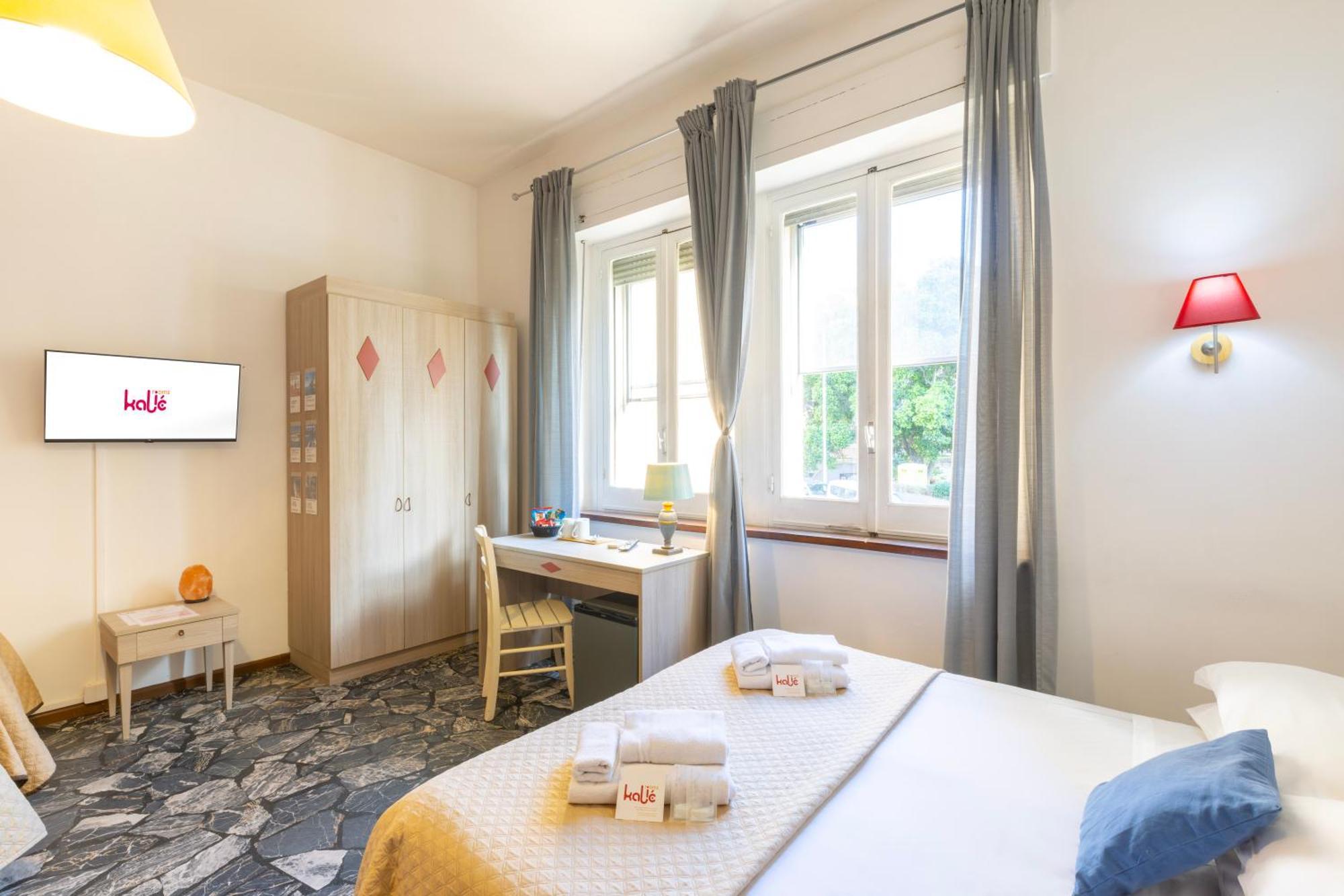 Kalie Rooms Guest House Кальяри Экстерьер фото