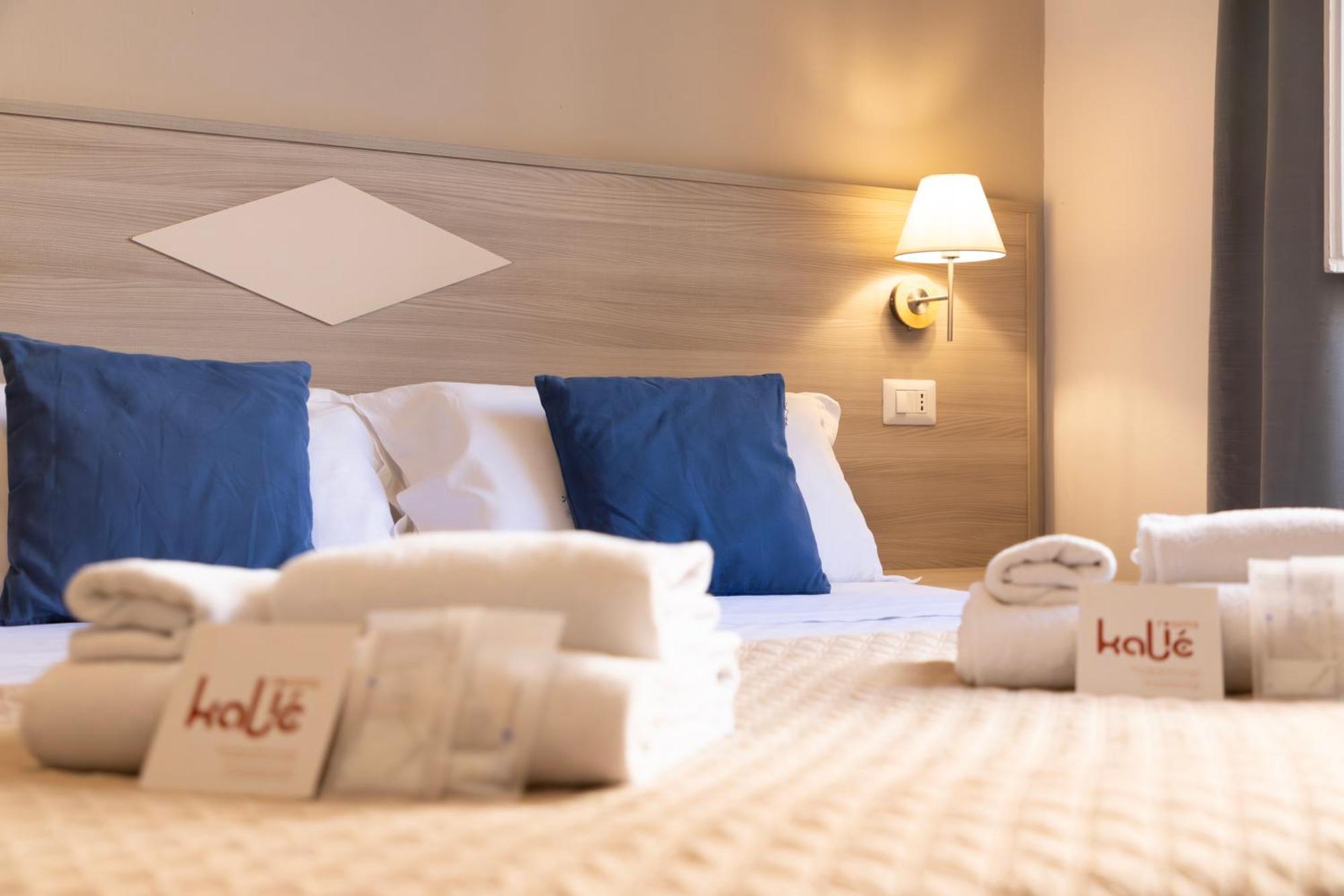 Kalie Rooms Guest House Кальяри Экстерьер фото