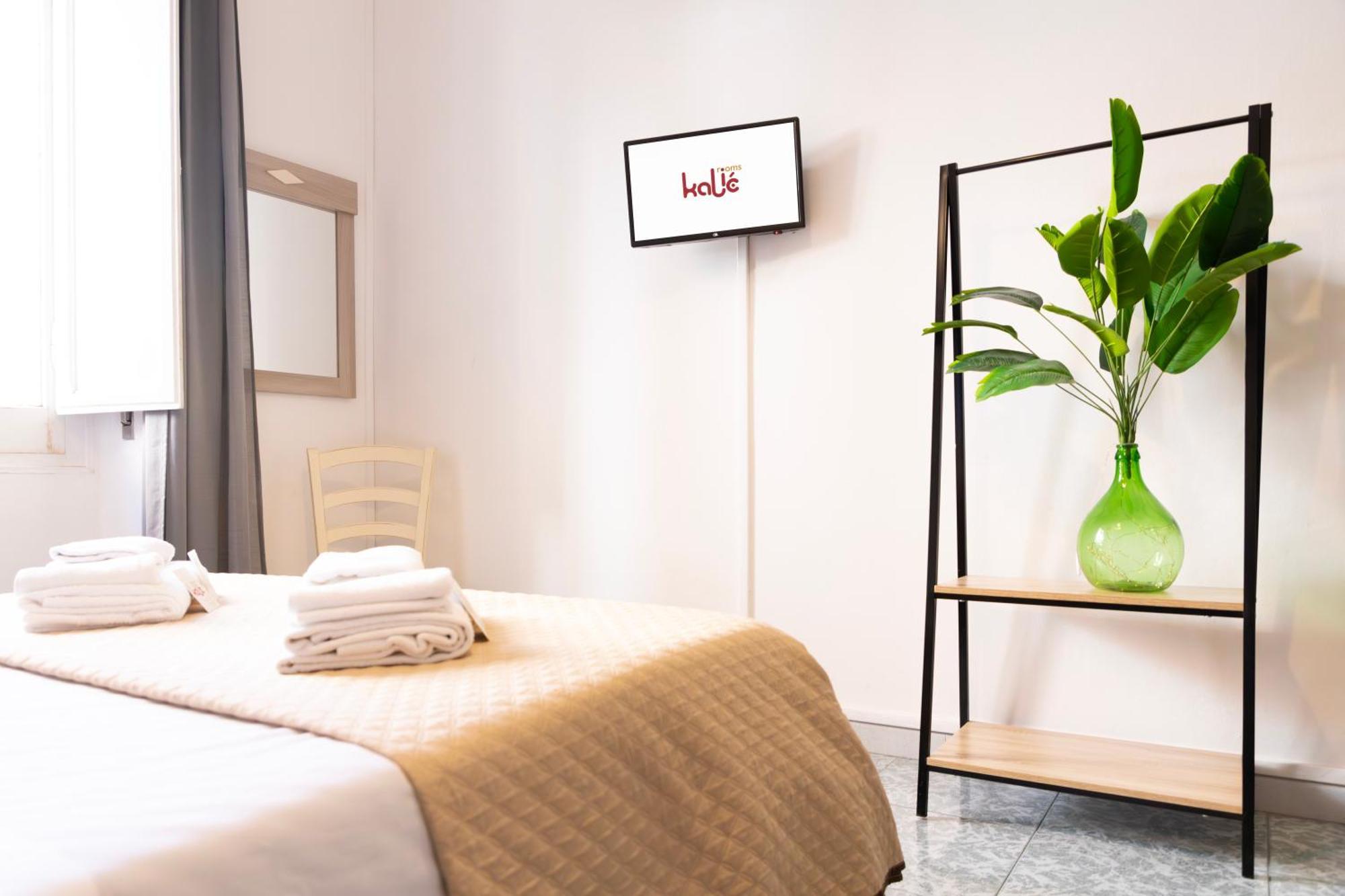 Kalie Rooms Guest House Кальяри Экстерьер фото