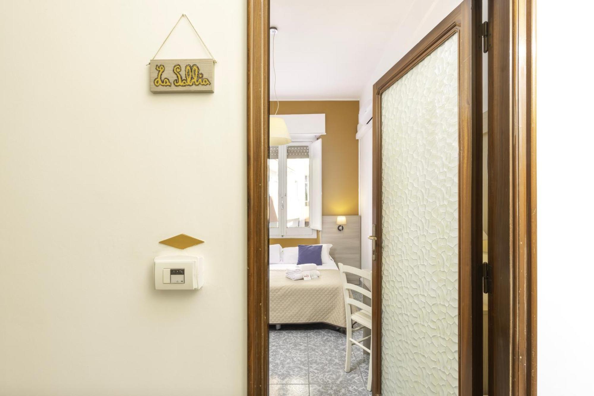 Kalie Rooms Guest House Кальяри Экстерьер фото